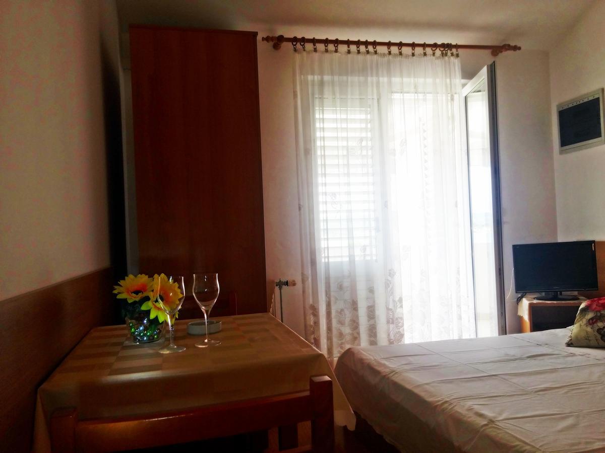 Apartments Eugen Pedisic Turanj Luaran gambar