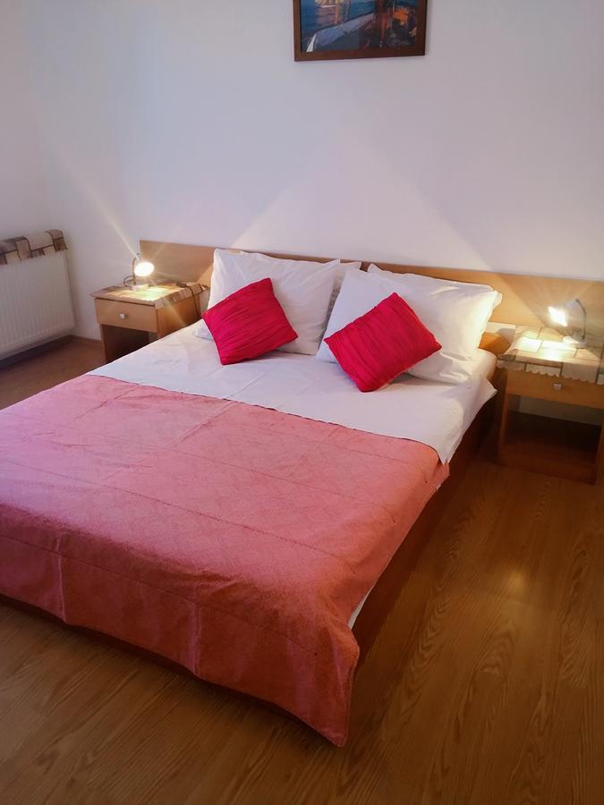 Apartments Eugen Pedisic Turanj Luaran gambar